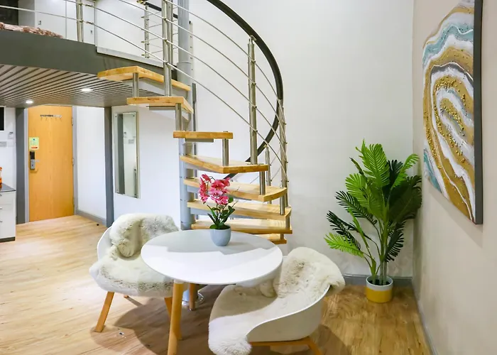 E101 Urban Chic Loft